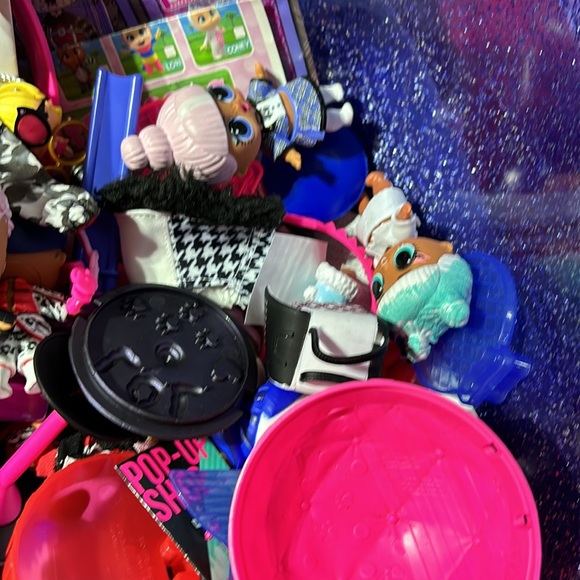 lol dolls mixed lot of dolls large and small tons of accessories in lol tub euc - Picture 4 of 8